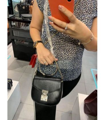 Tas Selempang Guess - SKU GT10343