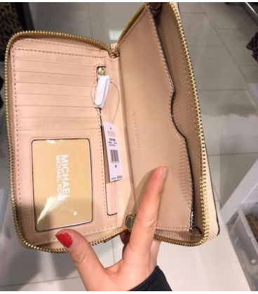 Dompet Panjang Michael Kors - SKU MD10305