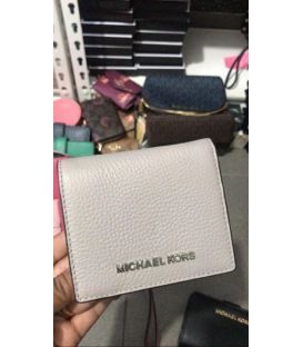 Dompet Lipat Michael Kors - SKU MD10370