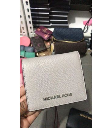 Dompet Lipat Michael Kors - SKU MD10370