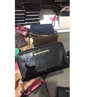 Dompet Lipat Michael Kors - SKU MD10374