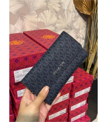 Dompet Panjang Michael Kors - SKU MD10420